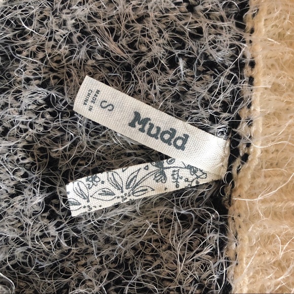 Mudd Animal Print Cheetah Fuzzy Crew Neck Sweater - Picture 4 of 5